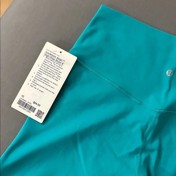 Lululemon align shorts 6” - Picture 2 of 3
